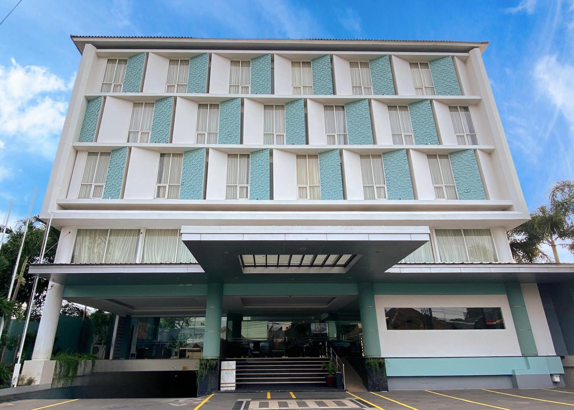 Luxury Malioboro Hotel Yogyakarta Exterior foto