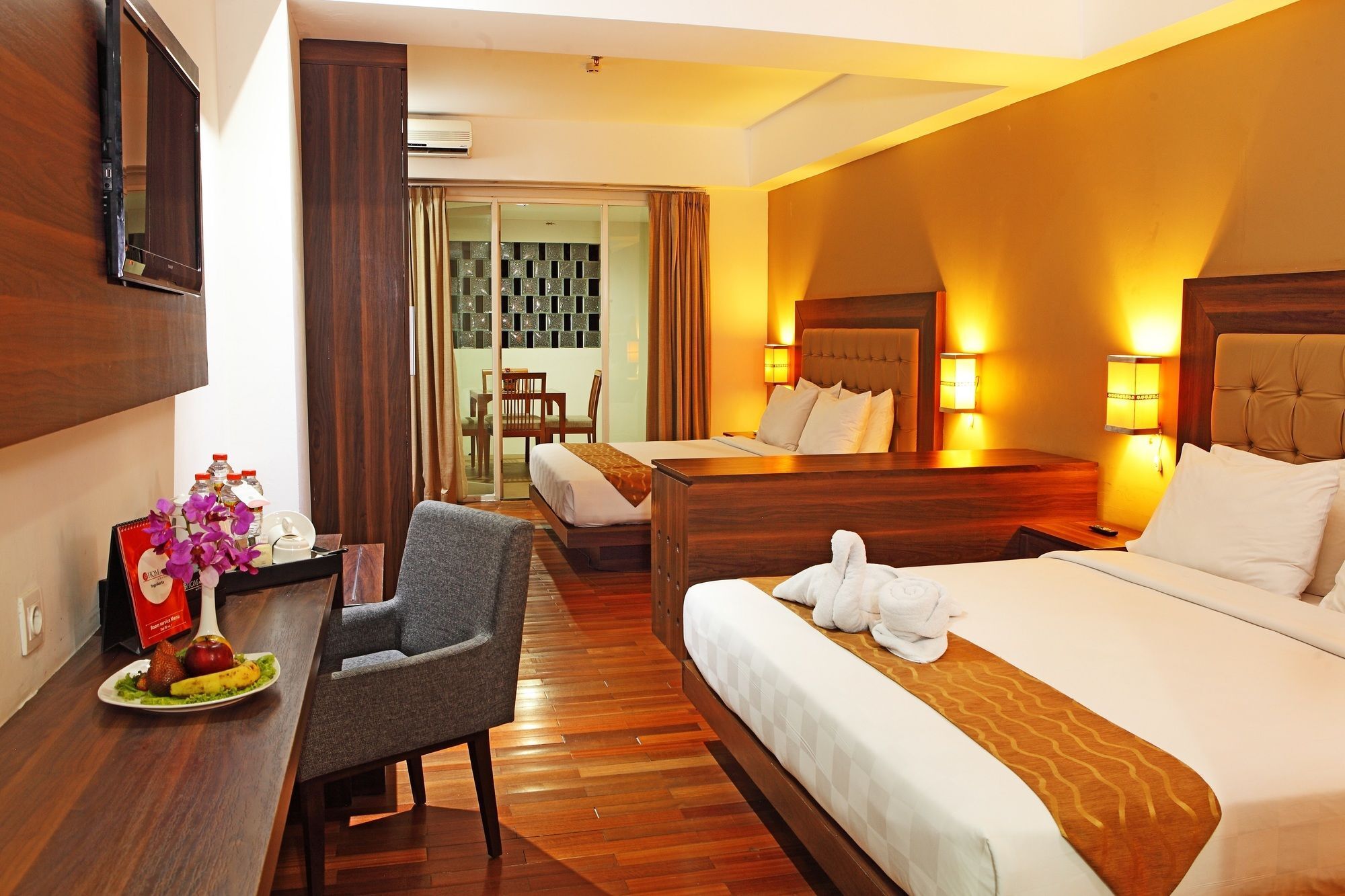 Luxury Malioboro Hotel Yogyakarta Exterior foto