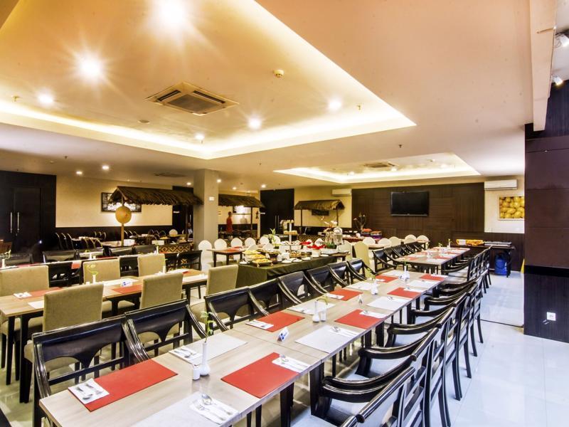 Luxury Malioboro Hotel Yogyakarta Exterior foto