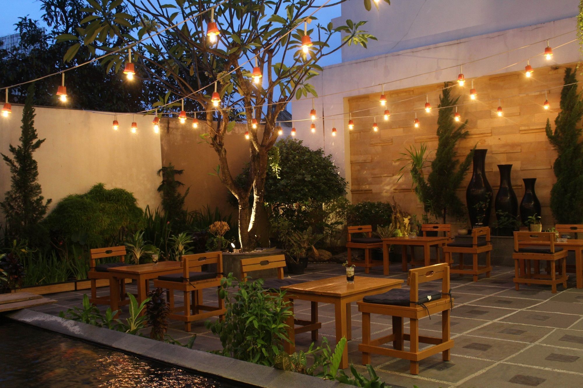 Luxury Malioboro Hotel Yogyakarta Exterior foto